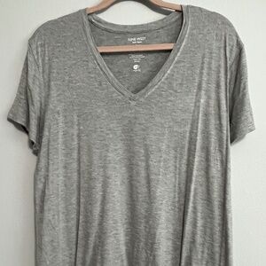 Nine West v neck gray t shirt Size L
